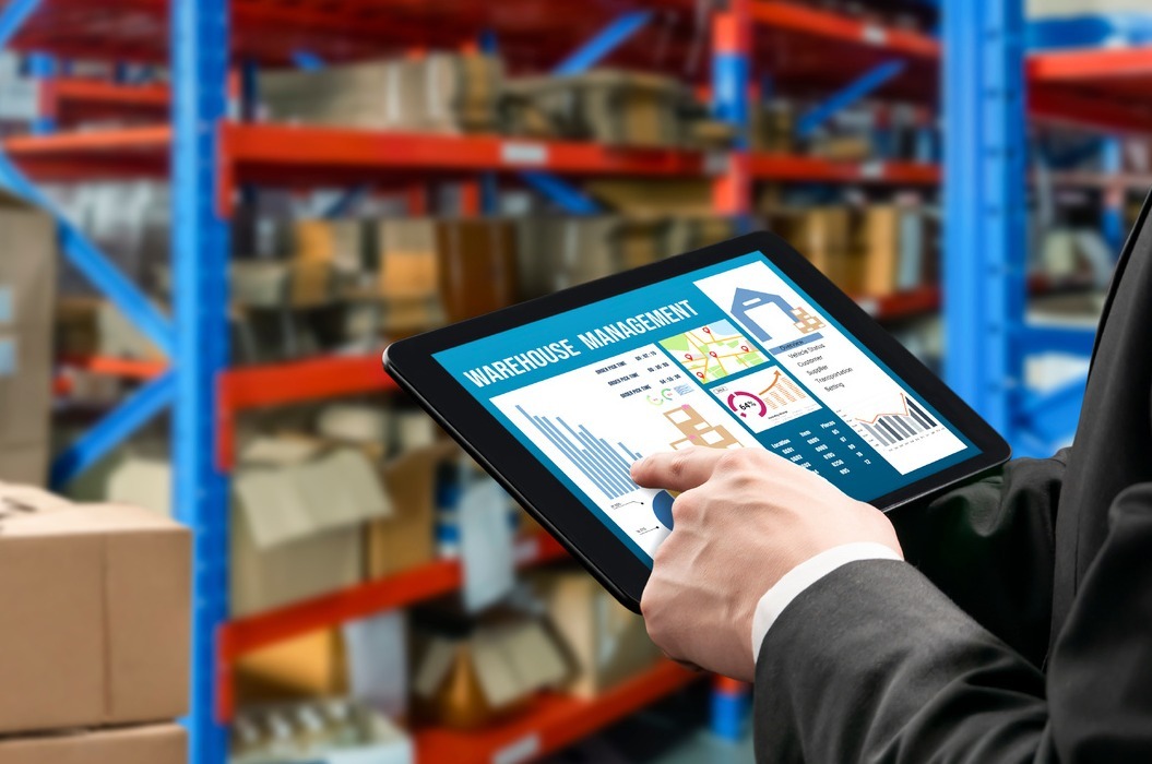 Digital operations dashboard in a warehouse